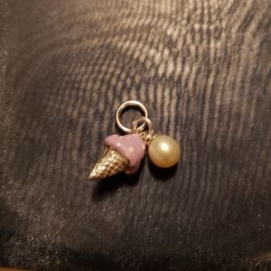 Vantel Pearl Ice cream cone charm